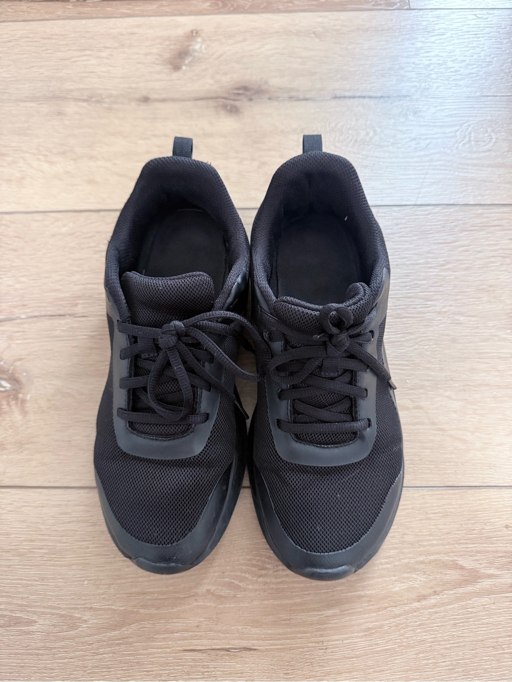 Black Shoes